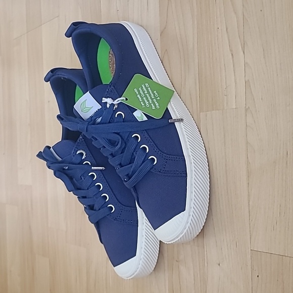 Unisex Blue Canvas CARIUMA Laced Sneakers Man's 8.5 Woman's 10 (US) - Picture 1 of 9